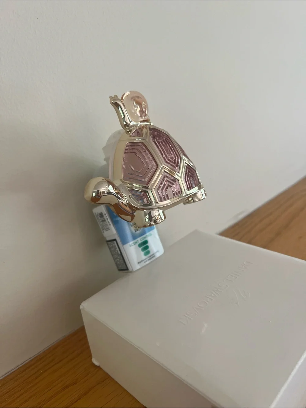 Bath & Body Works NWT Turtle & snail nightlight wallflower plug in holder